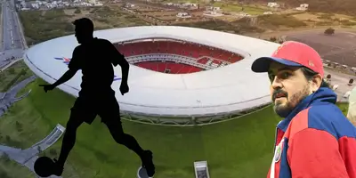 Estadio Akron tomado de Akron, con Amaury al frente.