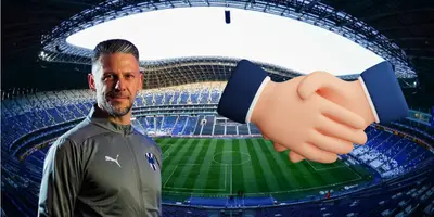 Estadio BBVA de fondo, tomado de Wikipedia, con Demichelis al frente