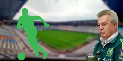 Estadio tomado de Wikipedia, con Aguirre al frente