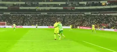 Estamos teniendo un gran partido en la cancha del Azteca.