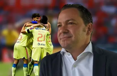 Estaría siguiendo de cerca a un futbolista.