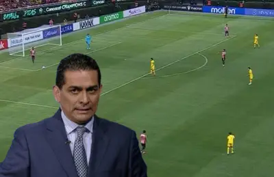 Felipe Ramos Rizo, jugadores en el campo/ Foto TV Azteca.