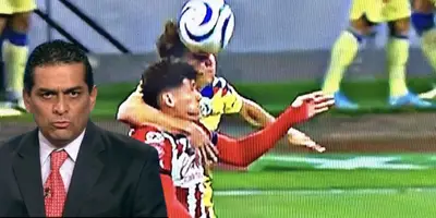 Felipe Ramos Rizo junto al América vs Chivas / FOTO X