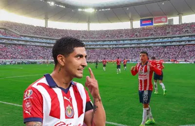 Fernando Beltrán celebrando y a su lado Víctor Guzmán/ Foto Diario ESTO.