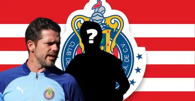 Fernando Gago junto a futbolista incógnito / FOTO X