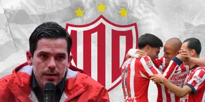Fernando Gago junto a futbolistas de Chivas / FOTO RÉCORD