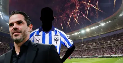 Fernando Gago junto a jugador incógnito de Rayados / FOTO SPORTS MEDIA