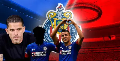 Fernando Gago junto a Roberto Alvarado y futbolista incógnito de Cruz Azul / FOTO EXCELSIOR