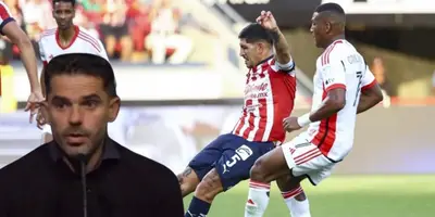Fernando Gago junto al Chivas vs San Jose Earthquakes / FOTO X