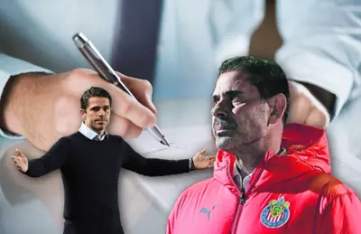 Fernando Hierro serio y Fernando Gago con los brazos al aire/ Foto Capacitarte.