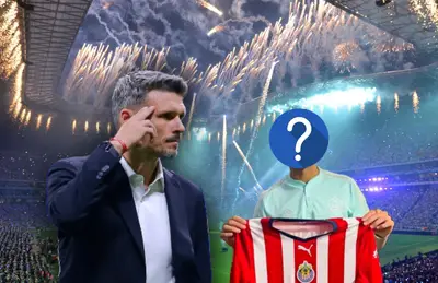 Fernando Ortiz y jugador con el rostro tapado/ Foto BBVA.