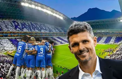 Fernando Ortiz y jugadores de Rayados/Foto Políticavcm.ipsantotomas