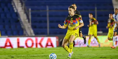 Fidalgo ante Tuzos. Foto: Club América