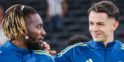 Fidalgo y Allan en partido. Foto: Club América