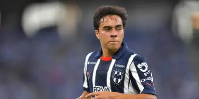 Fimbres en partido con Rayados. Foto: Getty