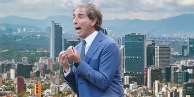 Fondo tomado de Canva, con Almada al frente