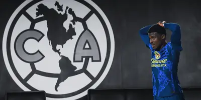 Fondo tomado de Club América, con Javairo al frente