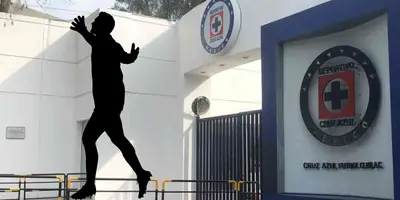 Fondo tomado de Fútbol Total, La Noria por fuera