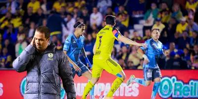 Fondo tomado del Puebla, con Jardine al frente