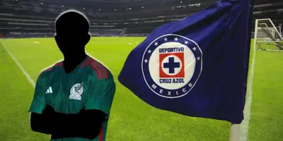 Futbolista incógnito del Tri junto al escudo de Cruz Azul / FOTO LÍNEA DEPORTIVA