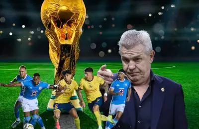 Futbolistas de Cruz Azul y América, a su lado Javier Aguirre/Foto El Financiero.