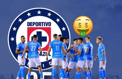 Futbolistas de Cruz Azul y emoji de dinero/ Foto Rayados.
