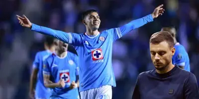 Gamboa celebrando gol de la victoria para Cruz Azul. Foto: Récord
