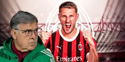 Gerardo Martino junto a Santiago Giménez / FOTO RÉCORD