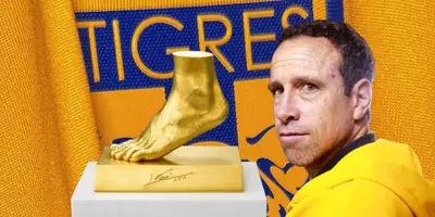 Gerardo Torrado junto a la zurda de oro / FOTO GETTY IMAGES