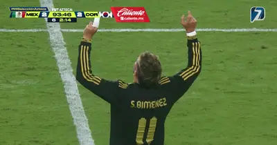 Giménez celebrando; captura de TV Azteca