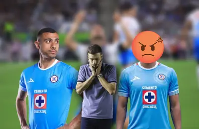 Giorgios Giakoumakis, Martín Anselmi y jugador oculto/ Foto Cruz Azul.