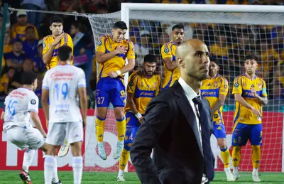 Guido Pizarro, jugadores de Cruz Azul y Tigres/ Foto La Afición Milenio.