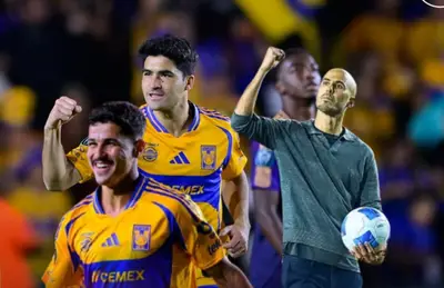 Guido Pizarro y jugadores de Tigres celebrando/ Foto ABC Deportes.