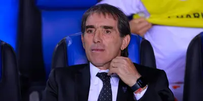 Guillermo Almada dirigiendo al Pachuca / FOTO GETTY IMAGES