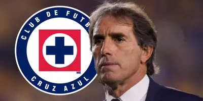 Guillermo Almada junto al escudo de Cruz Azul / FOTO MEDIOTIEMPO
