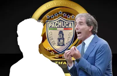 Guillermo Almada reclamando y silueta de jugador/ Foto Por Esto.