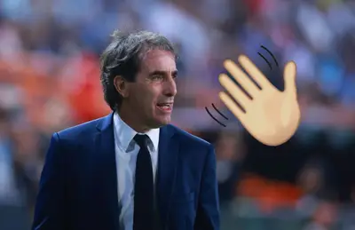 Guillermo Almada y emoji de mano/Foto Imago7.