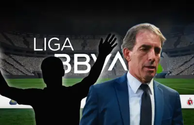 Guillermo Almada y silueta de jugador/Foto Infobae.