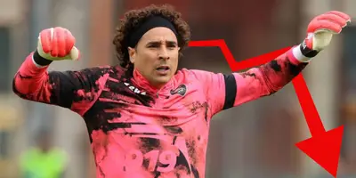 Guillermo Ochoa en calentamiento con Salernitana. Foto: Salernitana