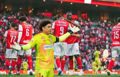 Guillermo Ochoa y jugadores celebrando/ Foto SC Braga.