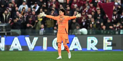 Hay Memo Ochoa para rato en la Serie A de Italia, luego de fue vital en la salvación del Salernitana.