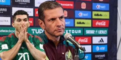 Henry Martín junto a Jaime Lozano / FOTO GETTY IMAGES