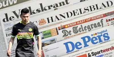 Hirving Lozano junto a los periódicos neerlandeses / FOTO X
