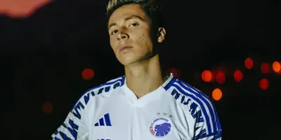 Huescas en presentación con Copenhague. Foto: Copenhague