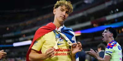 Igor Lichnovsky celebrando la 15. Foto: Récord