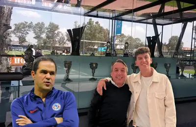 Igor Lichnovsky y Emilio Azcárraga abrazados/ Foto Milenio.