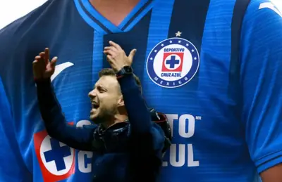 Iván Alonso haciendo ok/Foto Bolavip.