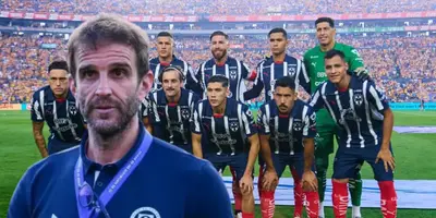 Iván Alonso junto a futbolistas de Rayados / FOTO BOLAVIP