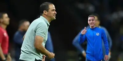 Jardine a Brasil a buscar el posible reemplazo de Cáceres en América