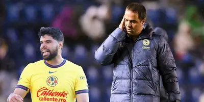 Jardine de fondo, foto tomada de ESTO, con Araujo al frente